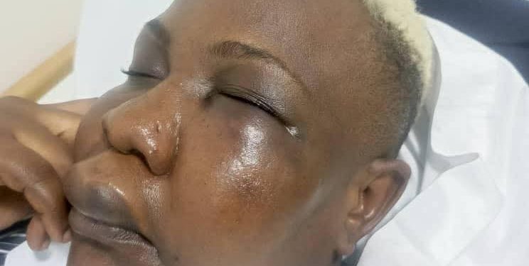 Presidential Advisor Full Figure Nursing Wounds