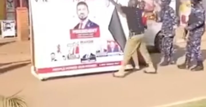 Destroying Campaign Posters: Police Investigates Officers Involved