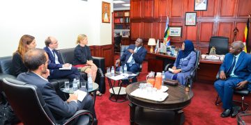 Chief Justice Hosts a Delegation from Sweden and IDLO