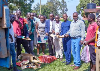 Mukono District Receives 80,000 Hoes to Boost Agricultural Production