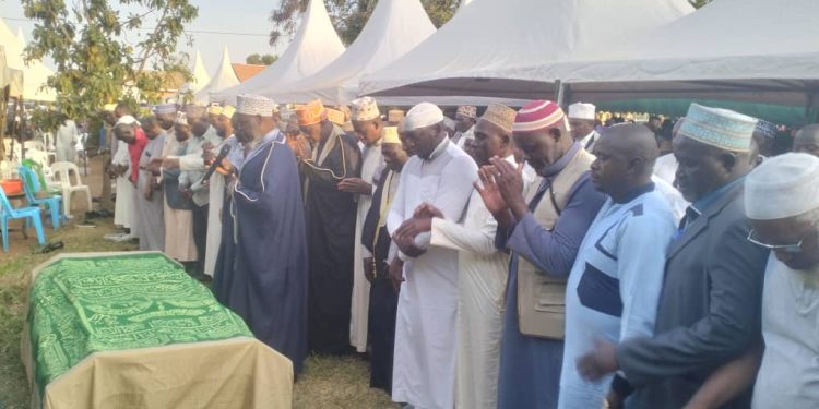 Mufti Leads Hundreds of Mourners in the Send-Off of Sheikh Ishaaq Yusuf Naminya