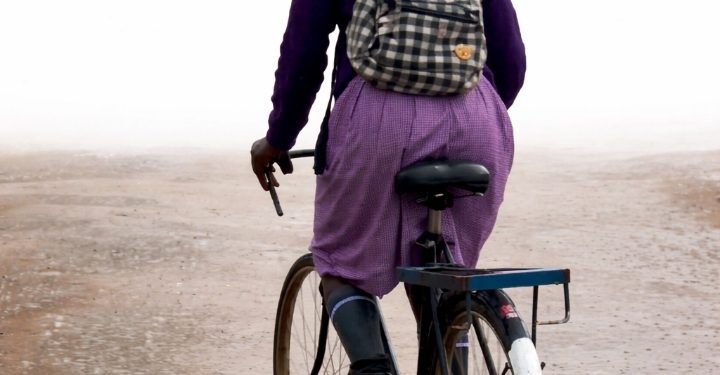Ugandans Rally Behind Schoolgirl Who Rode Bicycle Through Rain to Attend Classes