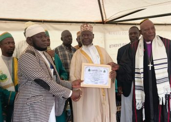 Mufti Praises Gateway Bus Boss for Sponsoring Muslims for 2026 Hajj