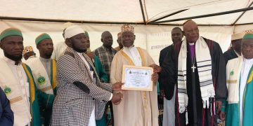Mufti Praises Gateway Bus Boss for Sponsoring Muslims for 2026 Hajj