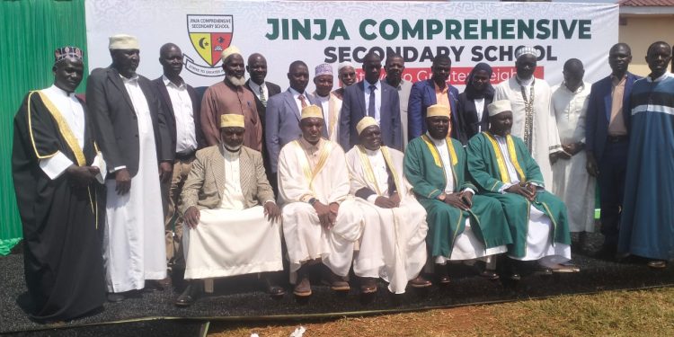 Mufti Tips Parents on Proper Child Upbringing